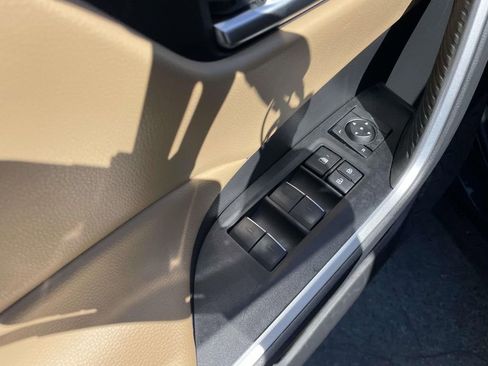 Used 2025 Toyota RAV4 XLE Premium image 28