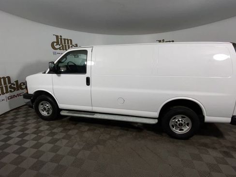 Used 2024 GMC Savana 2500 w/ Driver Convenience Package image 5