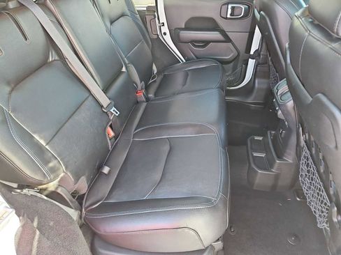 Used 2023 Jeep Wrangler Rubicon w/ Cold Weather Group image 19