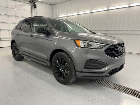 Used 2022 Ford Edge SE w/ Black Appearance Package AWD/4WD image 12