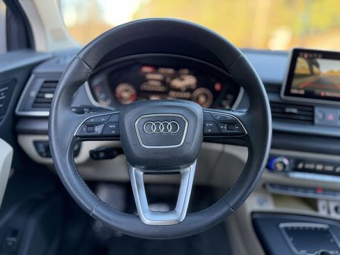 Used 2019 Audi Q5 Prestige w/ Prestige Package image 44