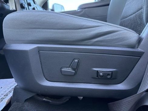 Used 2017 RAM 2500 Big Horn image 26