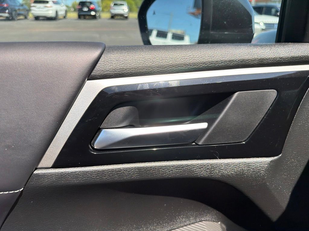 Used 2026 Mitsubishi Outlander SE AWD/4WD image 12