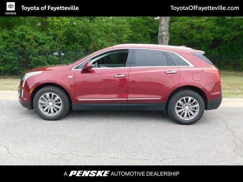 Used 2017 Cadillac XT5 Luxury w/ Driver Awareness Package image 2