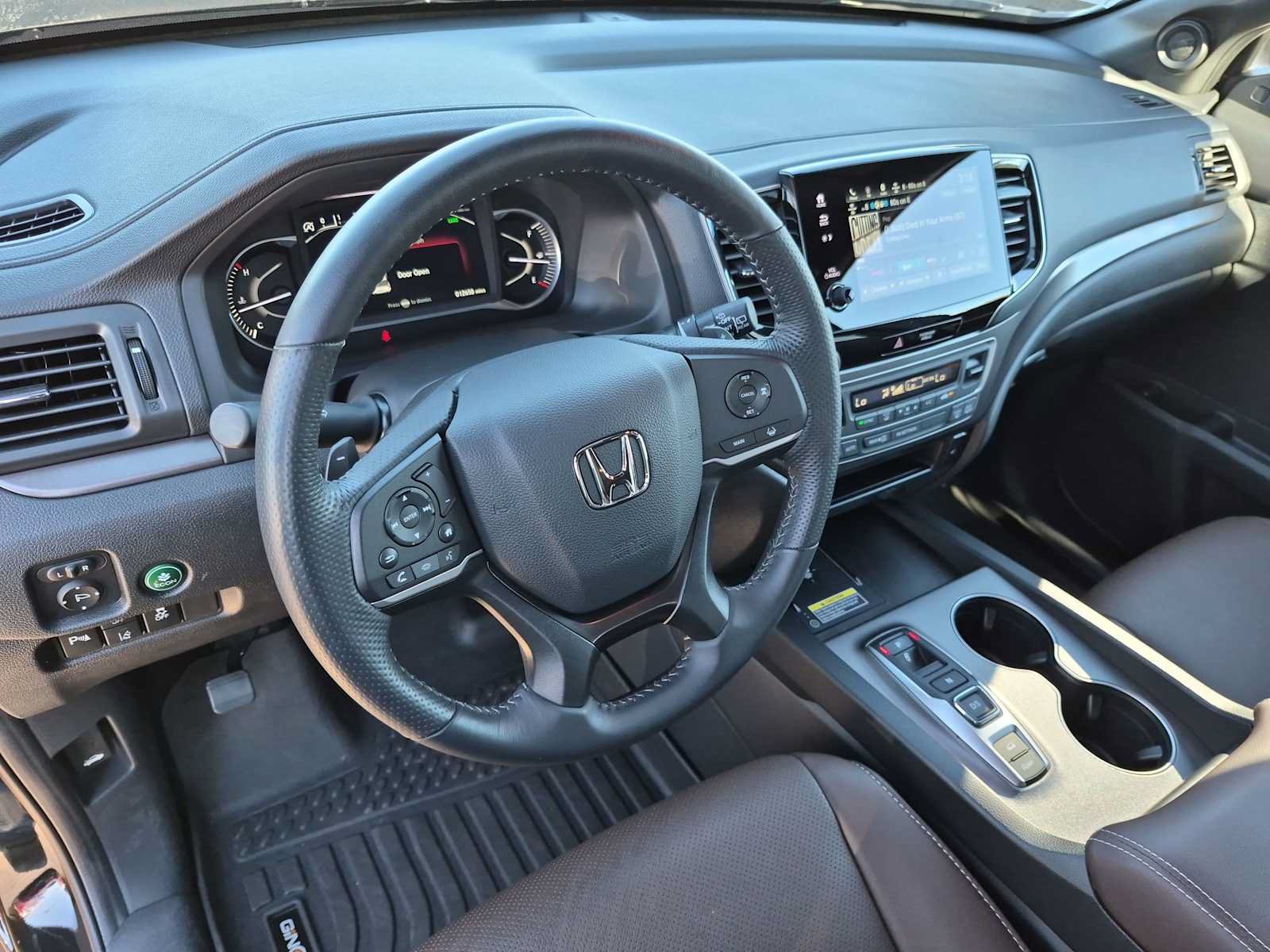 Certified 2025 Honda Passport EX-L image 2