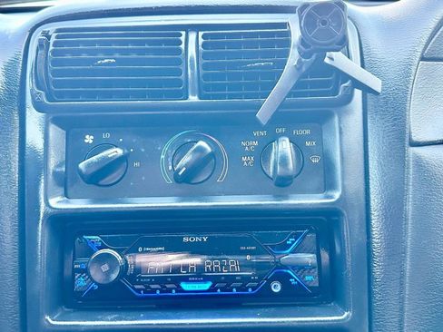 Used 1995 Ford Mustang GT image 17