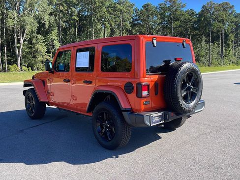 Used 2023 Jeep Wrangler Unlimited Sahara AWD/4WD image 5