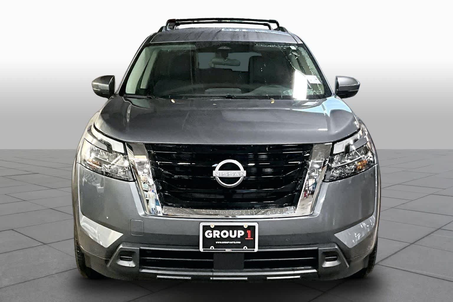 Used 2025 Nissan Pathfinder SV AWD/4WD image 4
