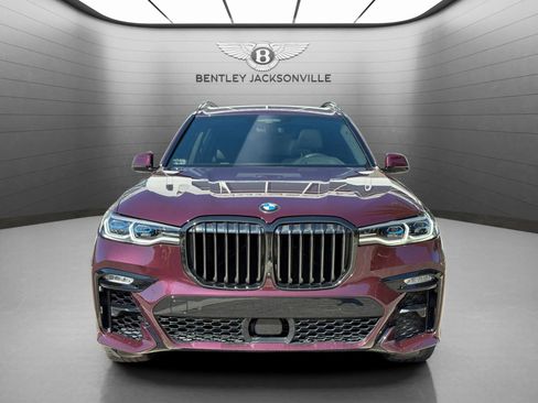 Used 2022 BMW X7 M50i image 8