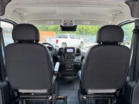 Used 2025 RAM ProMaster 2500 w/ Convenience Group FWD image 18