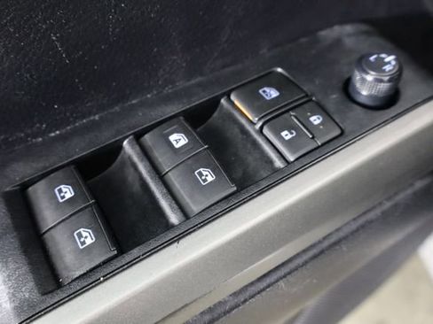 Used 2020 Toyota Tacoma SR5 image 14