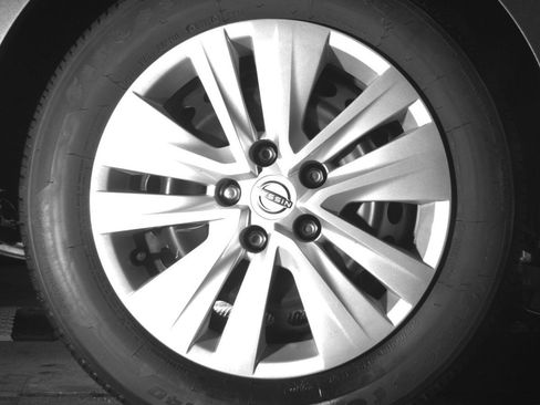 Used 2025 Nissan Sentra S image 14