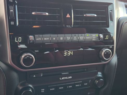 Certified 2023 Lexus GX 460 Premium AWD/4WD image 17