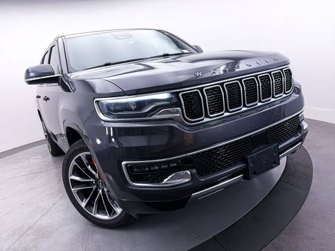 Used 2022 Jeep Wagoneer Series III w/ Premium Group I RWD image 4
