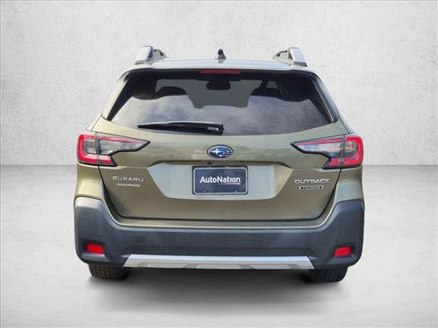 Used 2023 Subaru Outback Touring AWD/4WD image 7