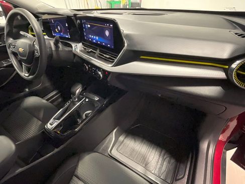 Certified 2024 Chevrolet Trax LT image 25