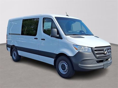 New 2025 Mercedes-Benz Sprinter 2500 image 3