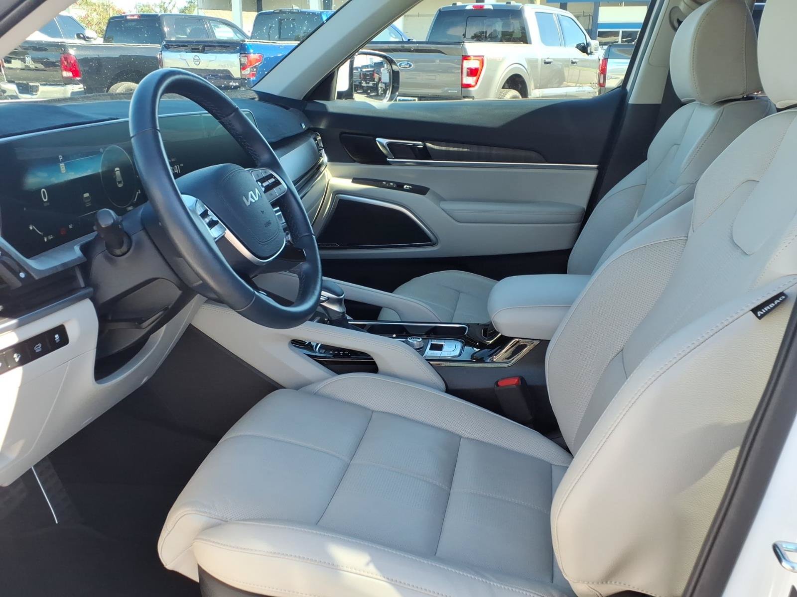 Used 2024 Kia Telluride SX w/ Towing Package AWD/4WD image 23