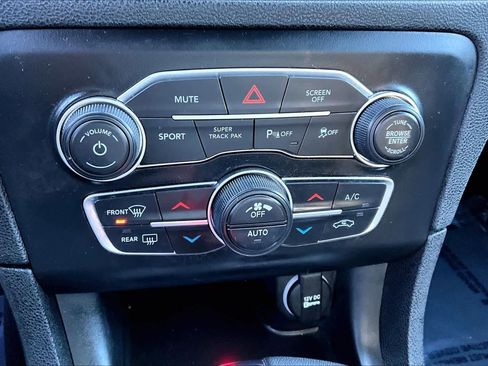 Used 2023 Dodge Charger GT image 33