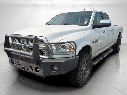 Used 2014 RAM 3500 Laramie w/ Convenience Group AWD/4WD image 2