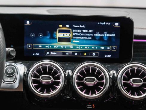 Certified 2021 Mercedes-Benz GLB 250 image 16