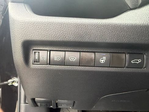 Used 2023 Toyota RAV4 XLE Premium AWD/4WD image 19