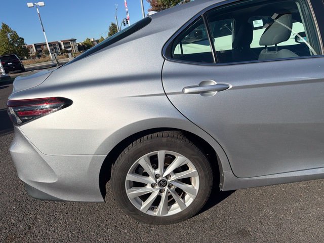 Used 2021 Toyota Camry LE FWD image 11