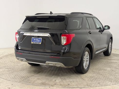 Certified 2024 Ford Explorer XLT w/ Equipment Group 202A image 9