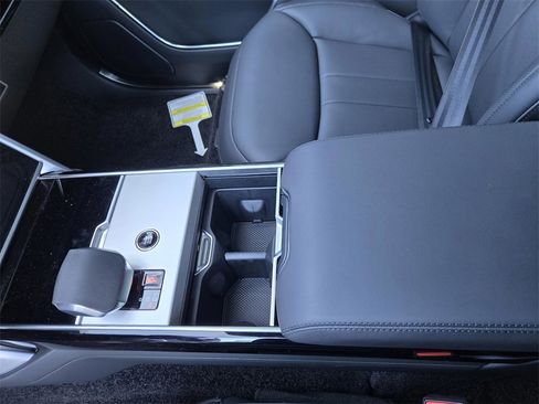 New 2026 Land Rover Range Rover SE image 14