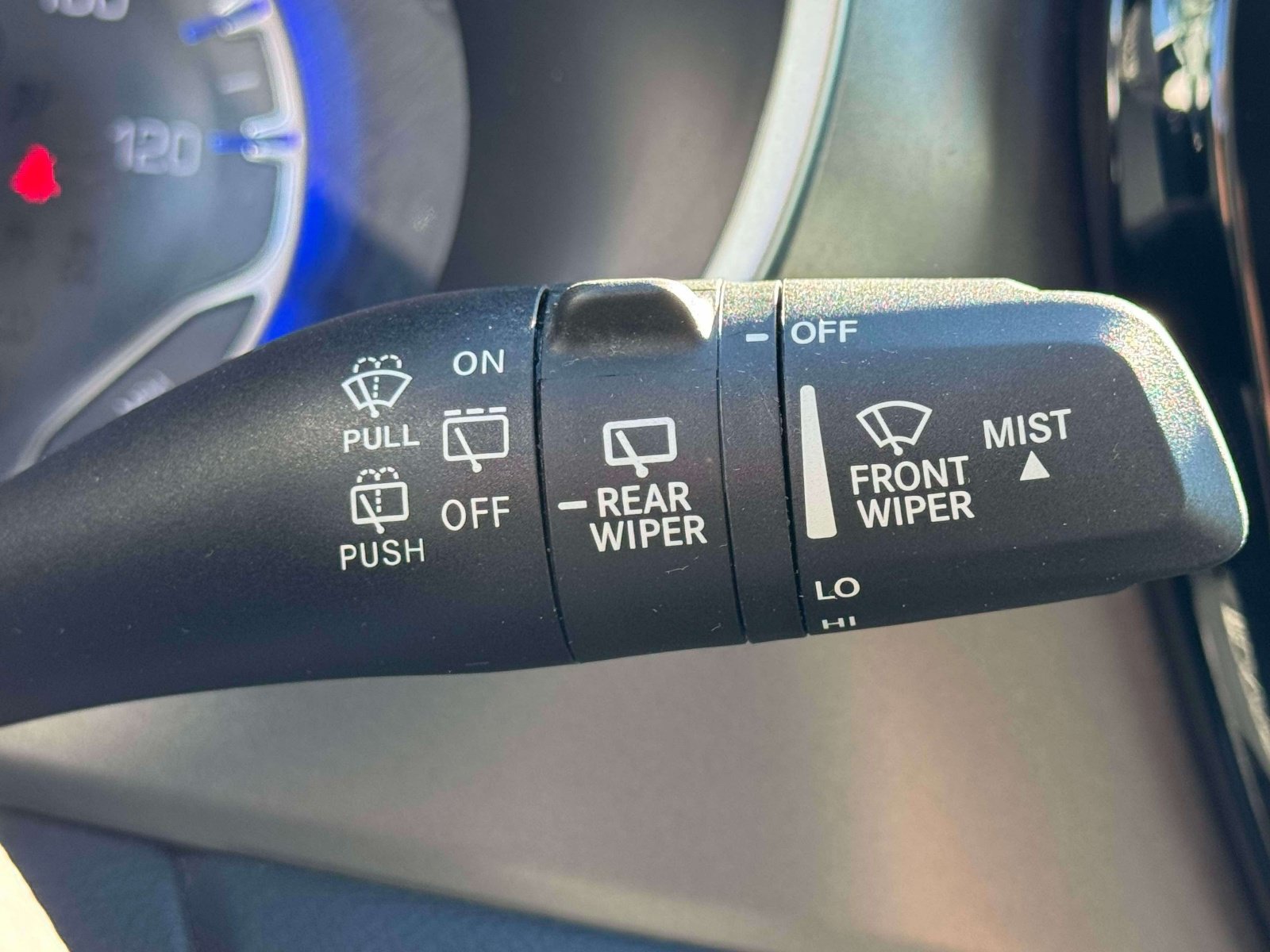 Certified 2024 Chrysler Pacifica Touring-L FWD image 24