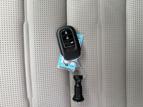 Used 2024 Honda CR-V EX-L image 10