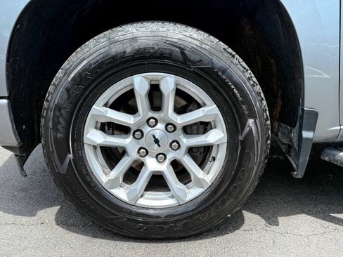 Used 2023 Chevrolet Silverado 1500 RST AWD/4WD image 11