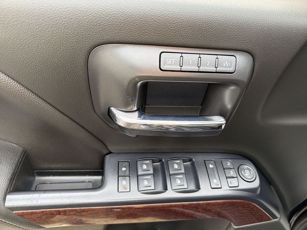 Used 2018 GMC Sierra 1500 SLT AWD/4WD image 16