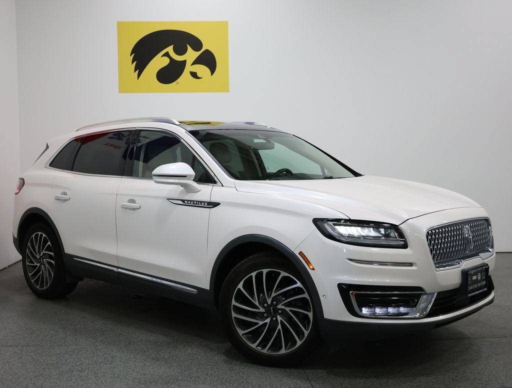 Used 2019 Lincoln Nautilus Reserve AWD/4WD image 2