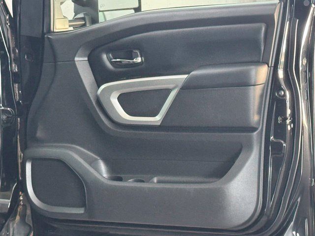 Used 2017 Nissan Titan SV AWD/4WD image 26