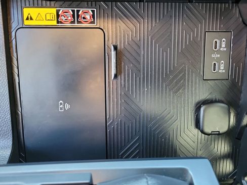 Used 2024 Toyota Tacoma TRD Sport w/ TRD Sport Premium Package image 31