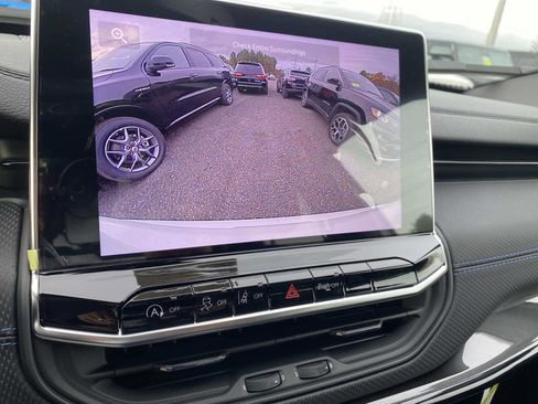 New 2026 Jeep Compass Limited image 10