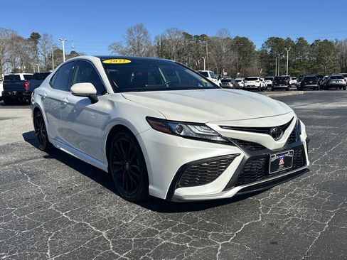 Used 2022 Toyota Camry XSE image 2