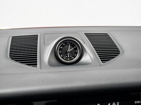 New 2026 Porsche Macan AWD/4WD image 18