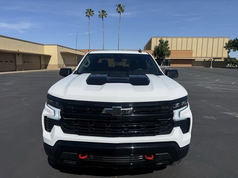 Used 2023 Chevrolet Silverado 1500 LT Trail Boss image 2