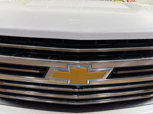 Used 2020 Chevrolet Silverado 1500 High Country w/ Technology Package AWD/4WD image 5