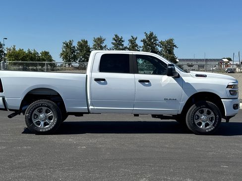 New 2026 RAM 2500 Big Horn AWD/4WD image 2