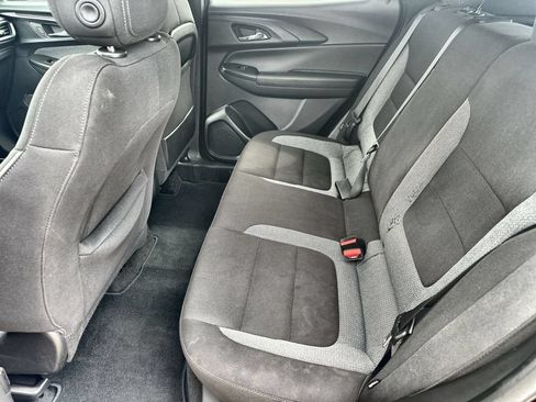 Used 2023 Chevrolet TrailBlazer LT w/ Convenience Package FWD image 16