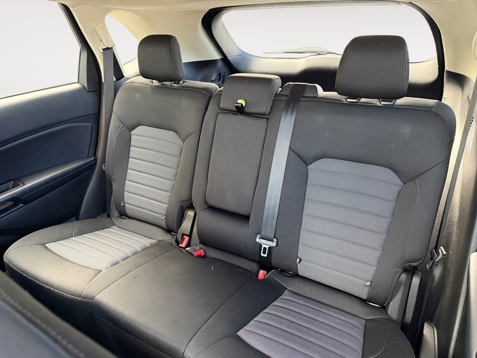 Used 2024 Ford Edge SE w/ Cargo Accessory Package AWD/4WD image 13