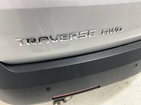 Used 2018 Chevrolet Traverse LT AWD/4WD image 9
