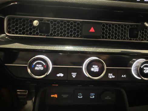 Certified 2025 Honda Civic Sport image 28