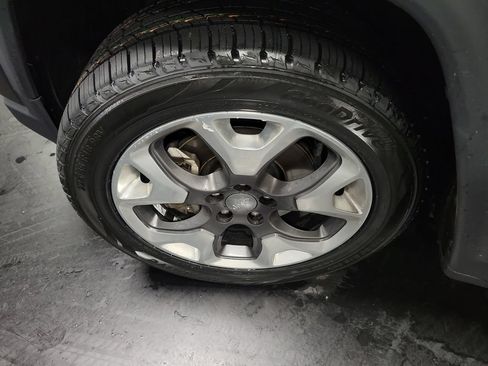 Used 2018 Jeep Compass Limited AWD/4WD image 14