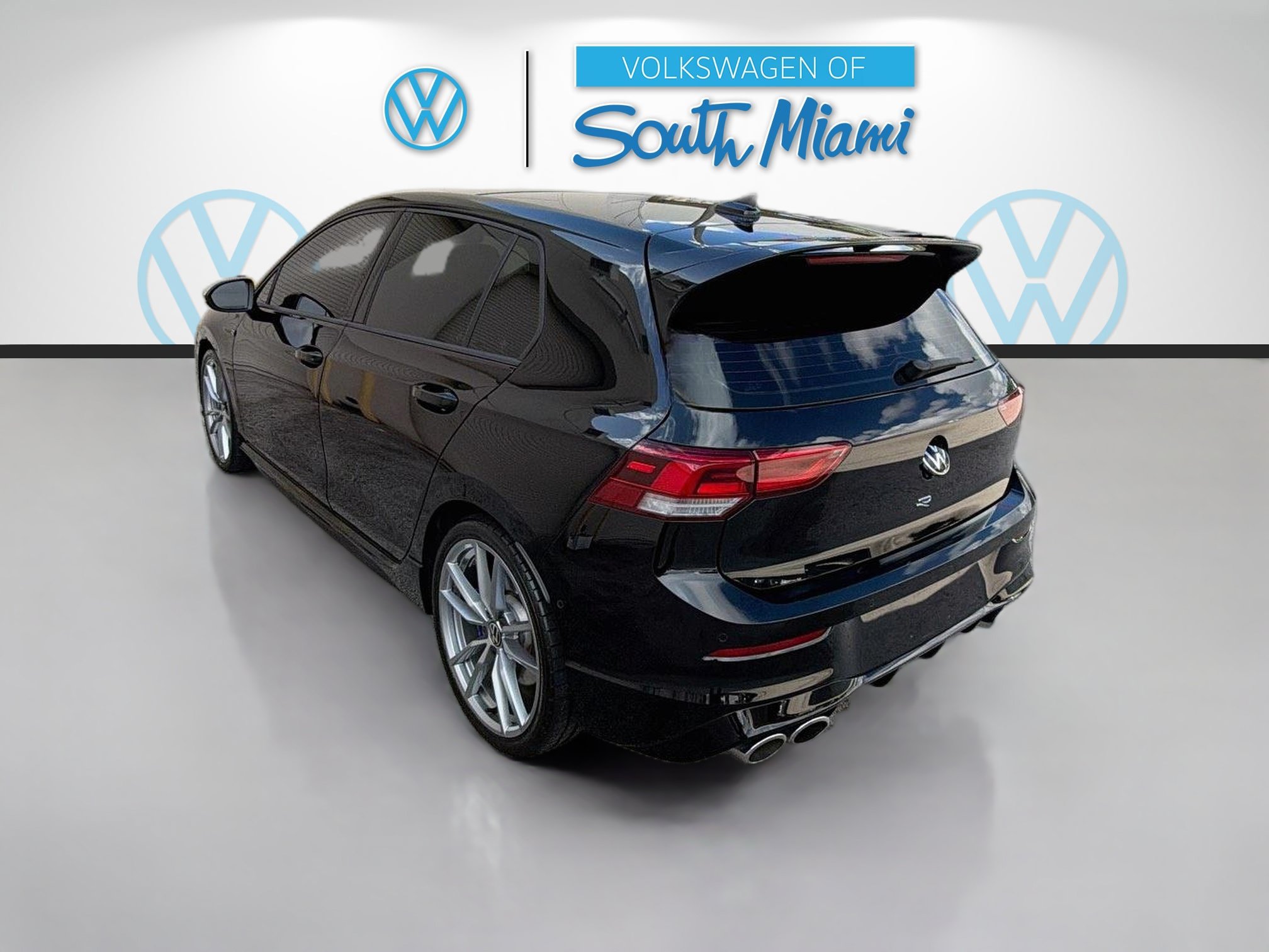 Used 2024 Volkswagen Golf R AWD/4WD image 5