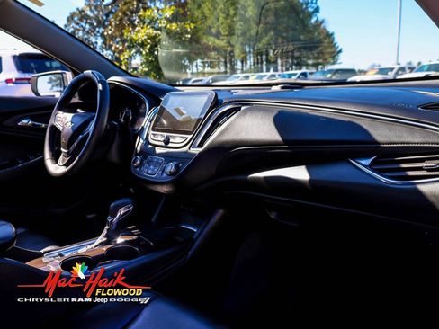 Used 2024 Chevrolet Malibu LT image 11