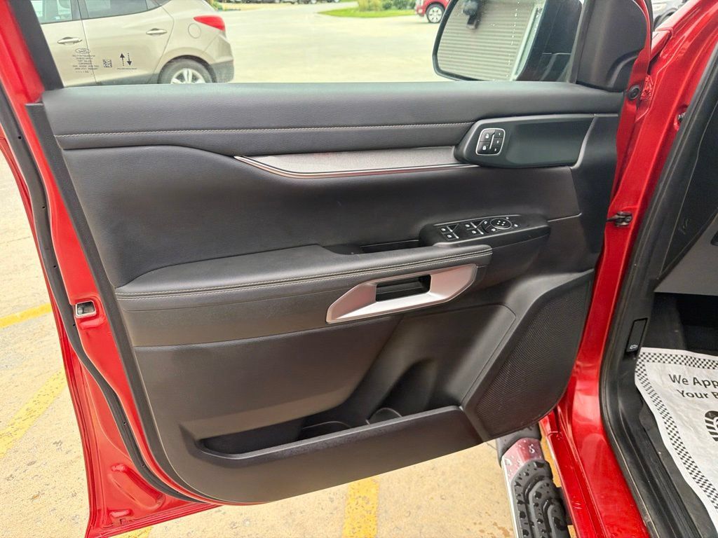 Used 2024 Ford Ranger Lariat w/ FX4 Off-Road Package AWD/4WD image 14